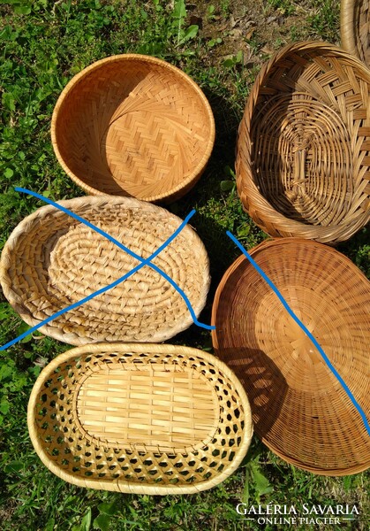 Retro, vintage 8-piece wicker bread basket collection