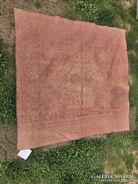 Material: thin, sewn soft carpet 150x150 (5)