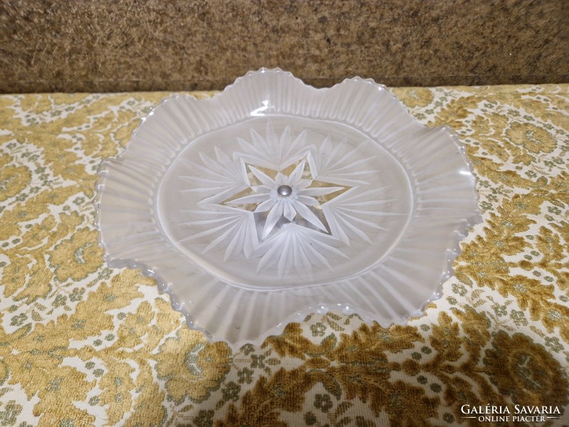 Sole plate, center of the table