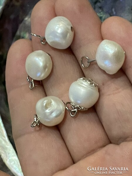 Gorgeous cultured pearl big eye pendants