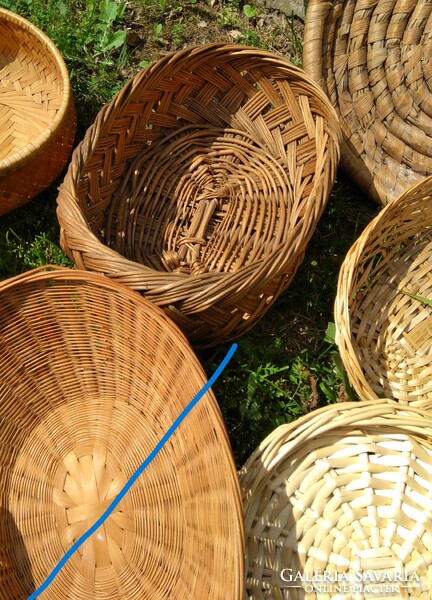 Retro, vintage 8-piece wicker bread basket collection