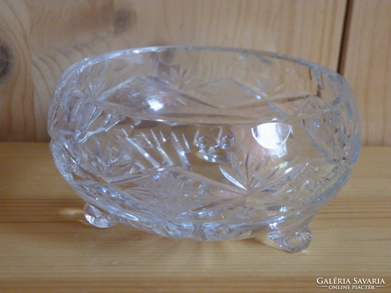 Old pedestal crystal offering, center of the table