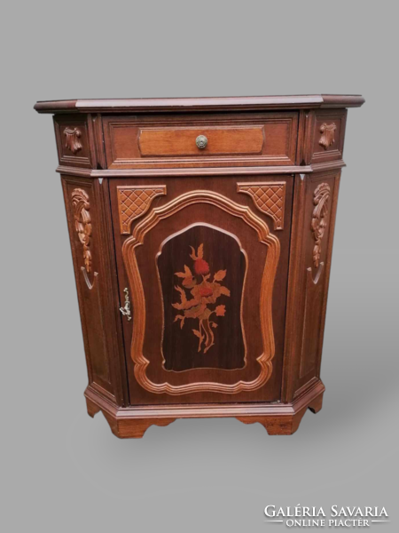 Inlaid chest of drawers