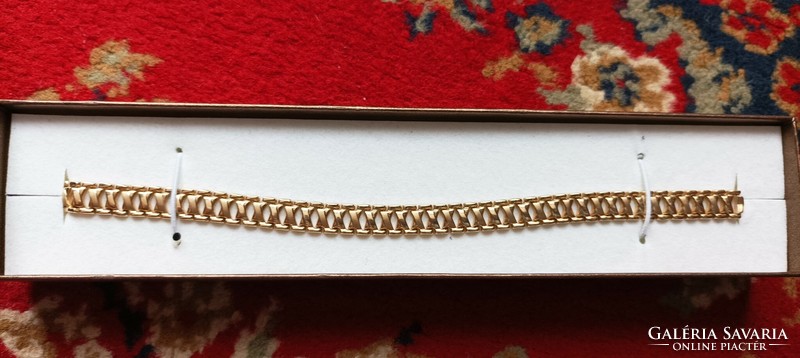 14 Karat gold women's jewelry set for sale!