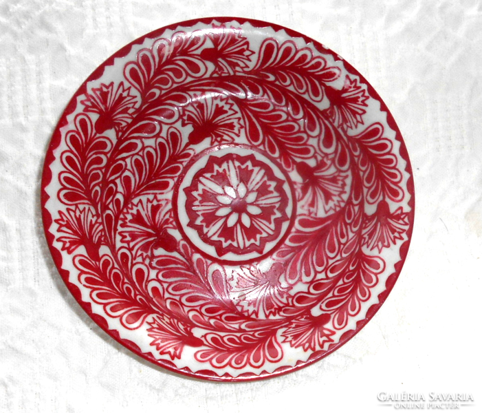 Porcelain plate and bowl with hand-painted embroidery pattern