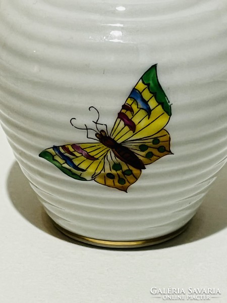 A small ribbed vase with pointed ears and a Victoria pattern from Herend