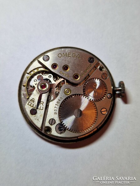 Antique omega wristwatch, legendary 30t2 movement, year 1941-42.