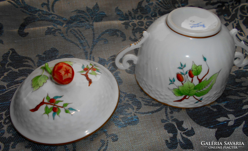 Herend soup cup or bonbonier with lid