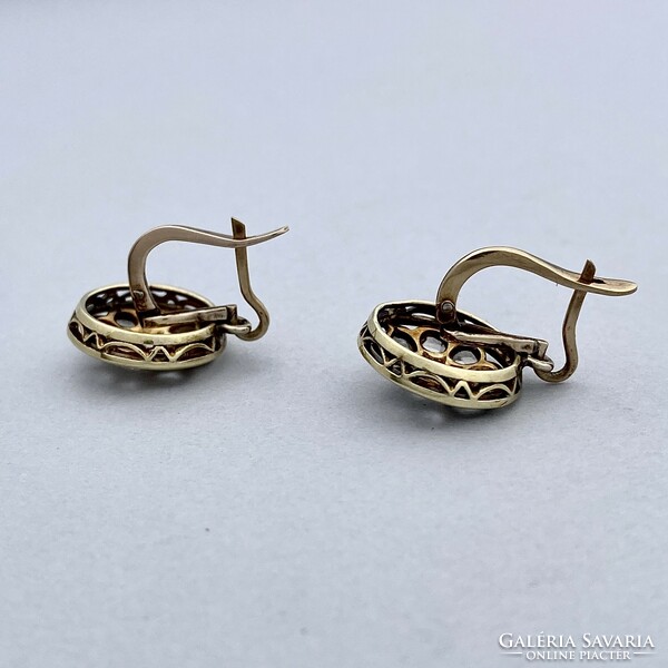 14 Ancient gold earrings with diamonds approx. 1.00 Ct.