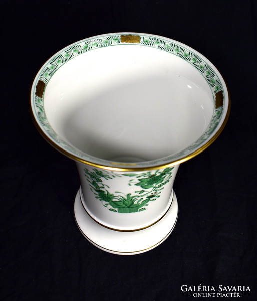 First-class Herend porcelain vase with a green Indian basket pattern