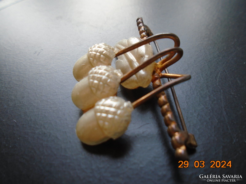 Makkos vintage brooch with gold-plated fittings