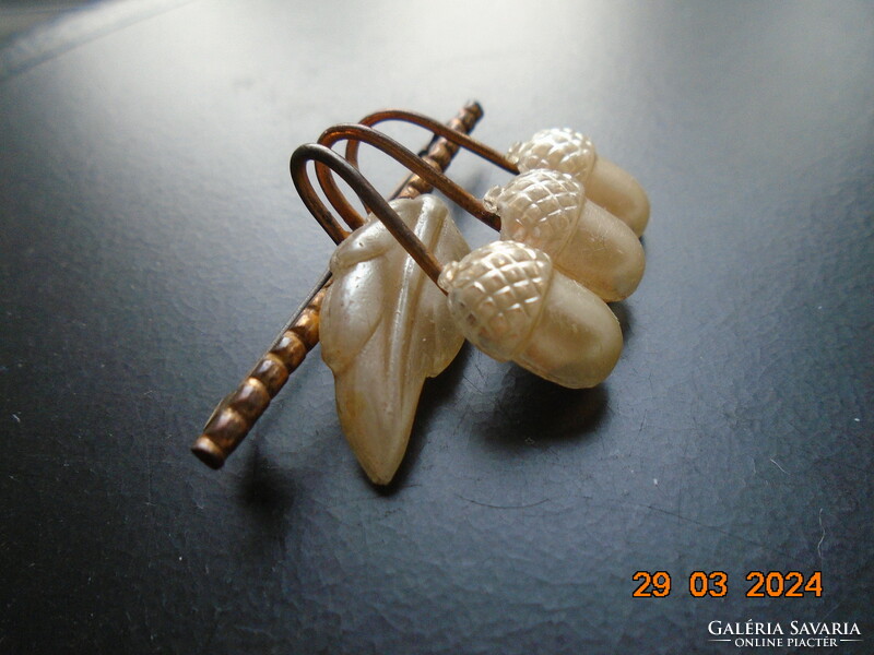 Makkos vintage brooch with gold-plated fittings