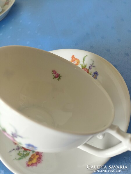 Hüttl tivadar 4-piece porcelain teacup with flower decoration base