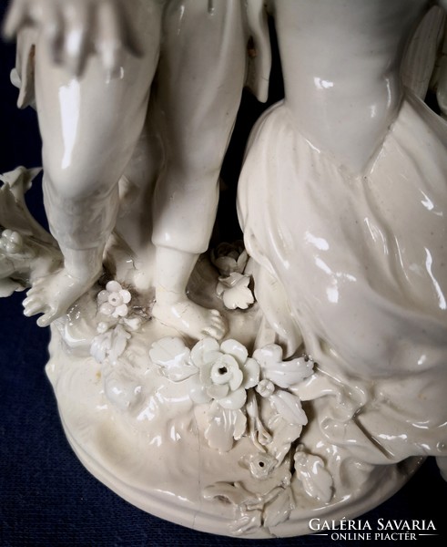 Dt/408 – antique, rococo porcelain sculpture ensemble from the middle of the 18th century