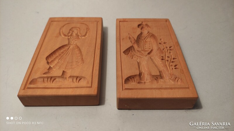 Wood carved print pattern couple woman man in folk costume can be hung wall decoration wall picture kitchen