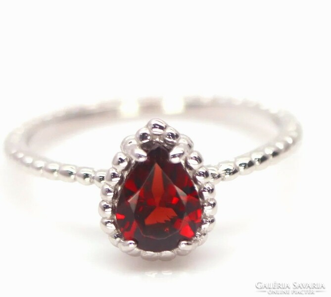 Real modern style ruby ring 8.5 meters