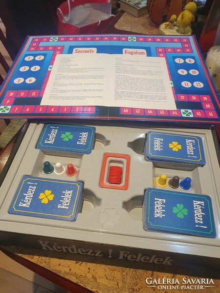 Retro ask I answer board game, perfect condition, trial polytechnic, social real cooper