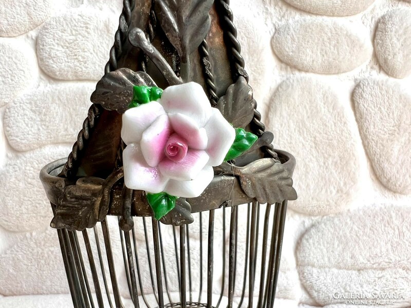 Antique silver-plated alpaca drinking basket with porcelain rose decoration, an excellent piece for vintage interiors