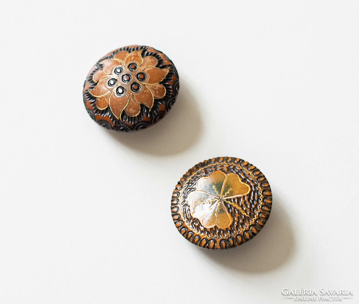 Retro wooden brooch pair with clover and flower pattern - folk art brooch, pin