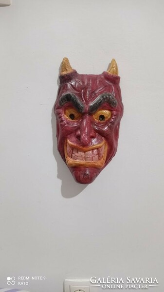 Devil's head wall decoration, face with bloody teeth, mask, mask-like decoration