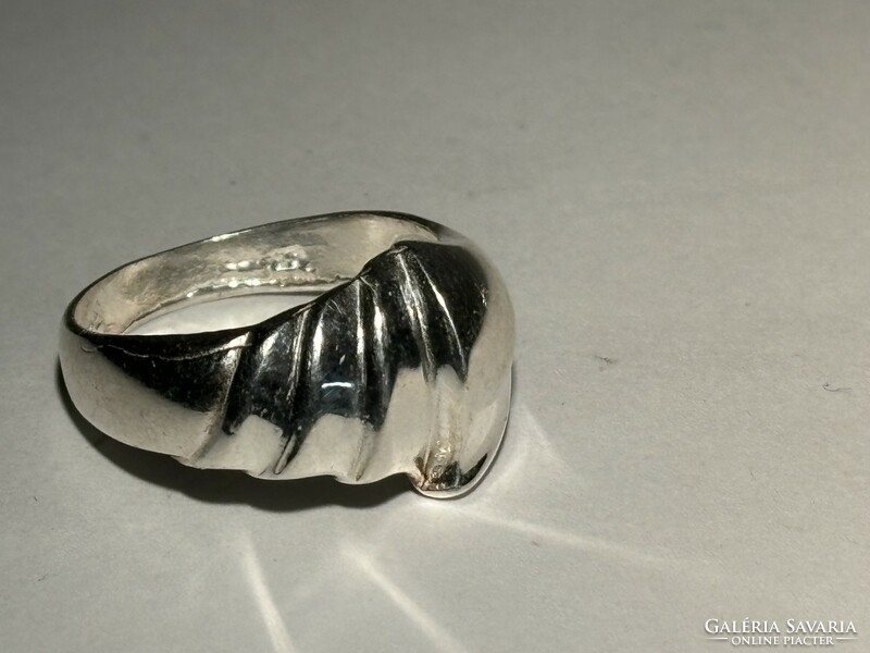 Minimal design silver ring (925) size 53! 3.4 Grams both in person and by post!
