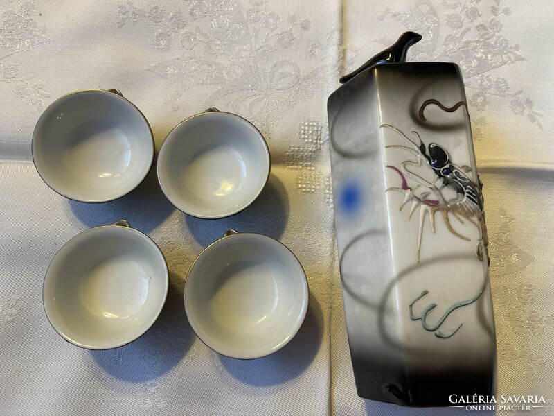 A special oriental four-person sake set