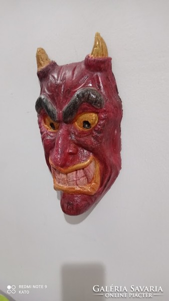 Devil's head wall decoration, face with bloody teeth, mask, mask-like decoration