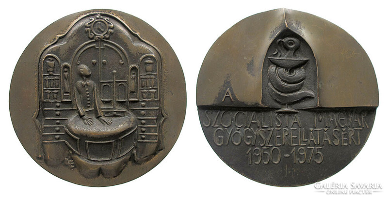 Erika Ligeti: pharmacist 25-year anniversary medal /1975/