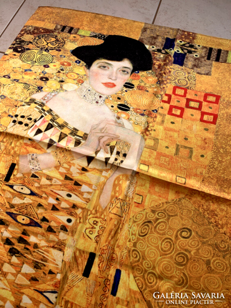 Shawl with Klimt pattern