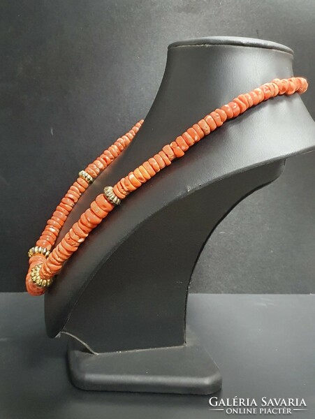 Japanese aka, moro coral necklace. With certification.