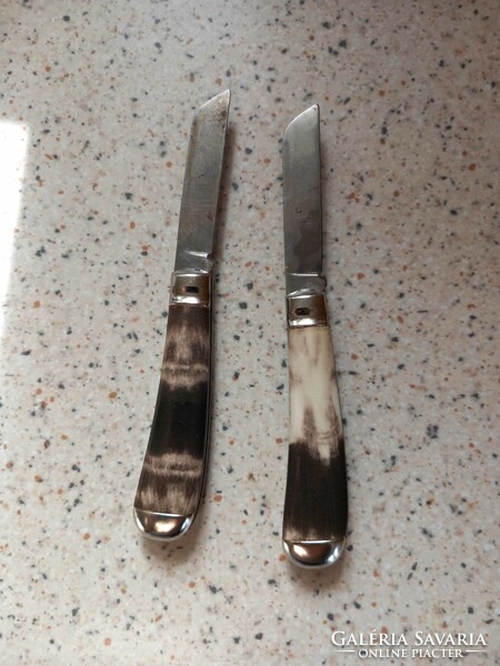 2 Richards sheffield knives