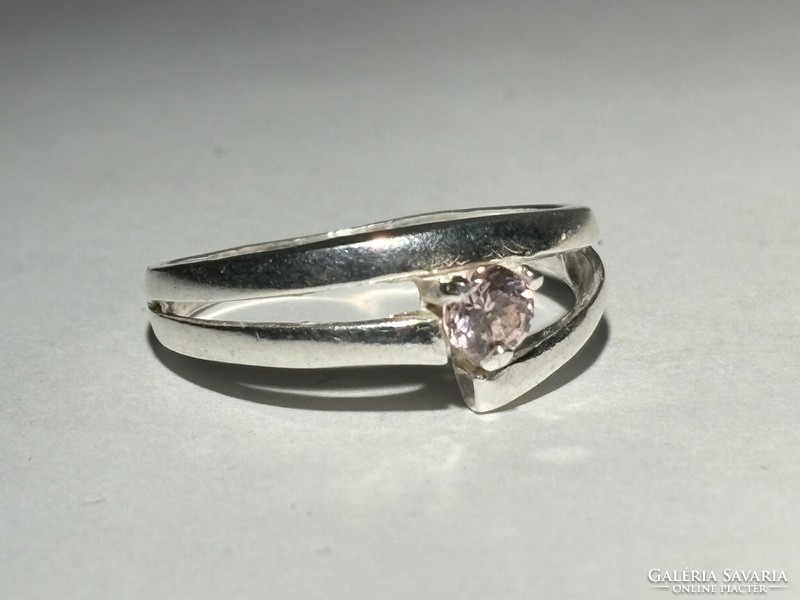 Silver ring with pink stones, size 54, weight 2.5 grams, both in person and by mail