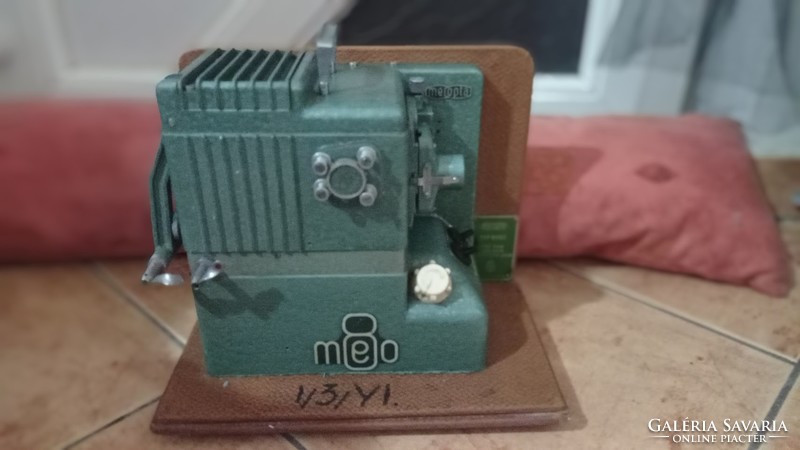 Antik Meopta filmvetítőgép, 8 mm-es vetítőgép, kábele nélkül