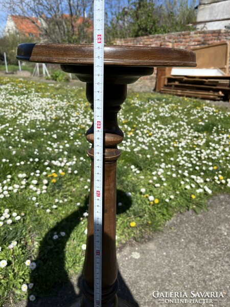 Round wooden pedestal antique statue holder flower stand.