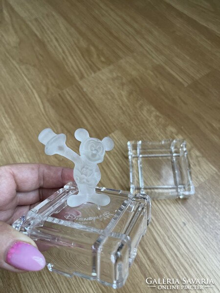 Gyűjtői ritka kristály doboz Micky egérrel Disneylandből hibátlan.