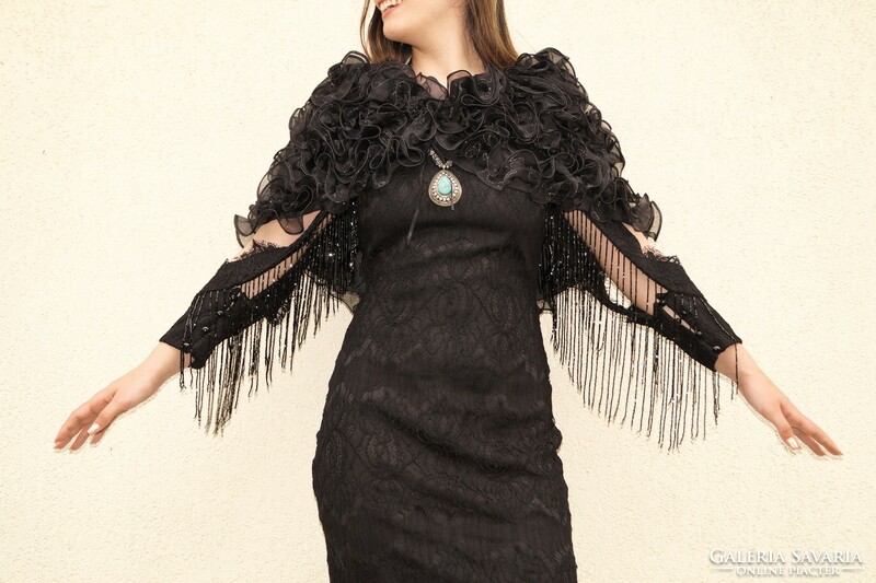 Fekete elasztikus csipke ruha, alkalmi estélyi csipke ruha, gyöngyös csipke ruha, új fekete ruha, 36