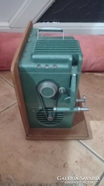 Antik Meopta filmvetítőgép, 8 mm-es vetítőgép, kábele nélkül