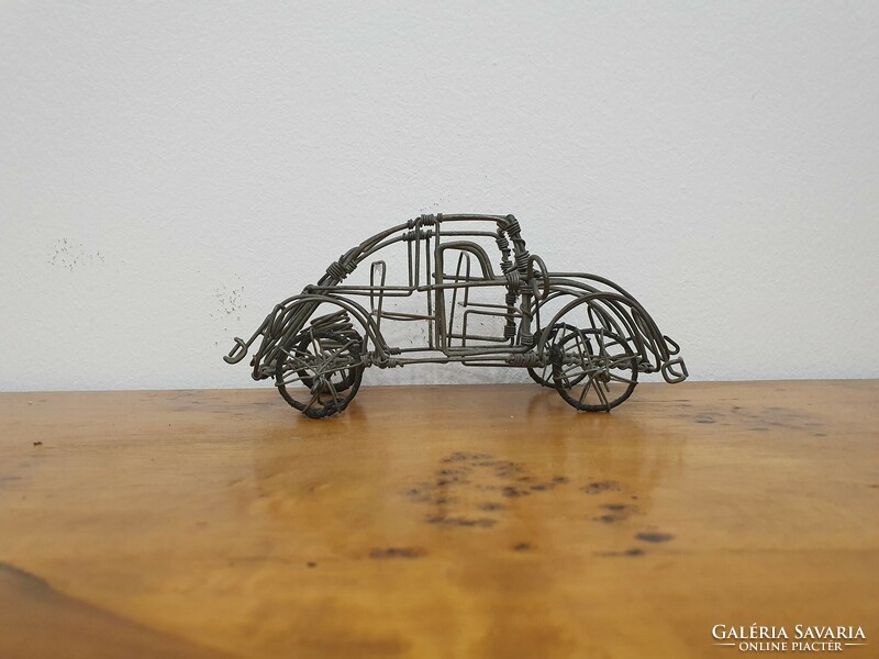 Vintage vw beetle made of wire