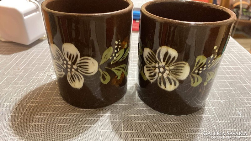 Majolica ceramic mugs