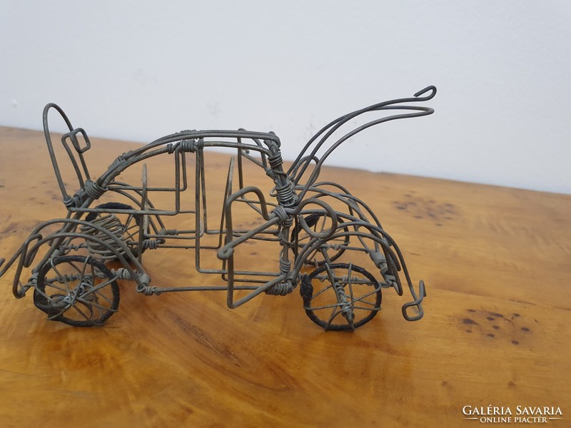 Vintage vw beetle made of wire