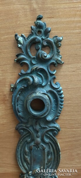 Antik bronz ajtócím
