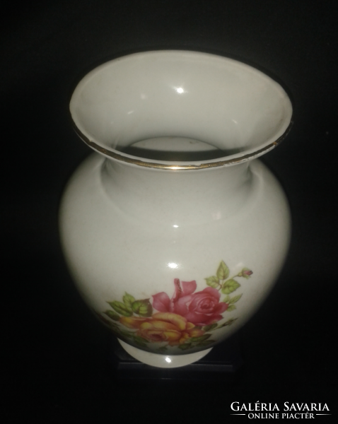 Aquincum porcelain vase with flower pattern