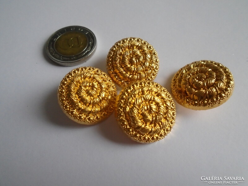 4 Pcs. Gold-colored button with hair braid pattern.