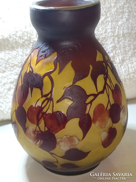 Beautiful cherry pattern tip galle vase 21 cm high