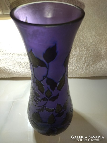 Beautiful huge flower-patterned purple tip galle vase, 35 cm high