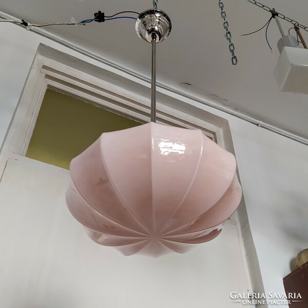 Art deco nikkelezett mennyezeti lámpa felújítva - cikkelyes rózsaszín búra