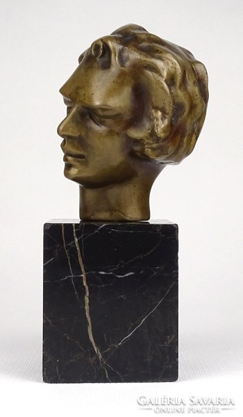 1Q907 xx. Century artist: female head bronze sculpture 17.5 Cm