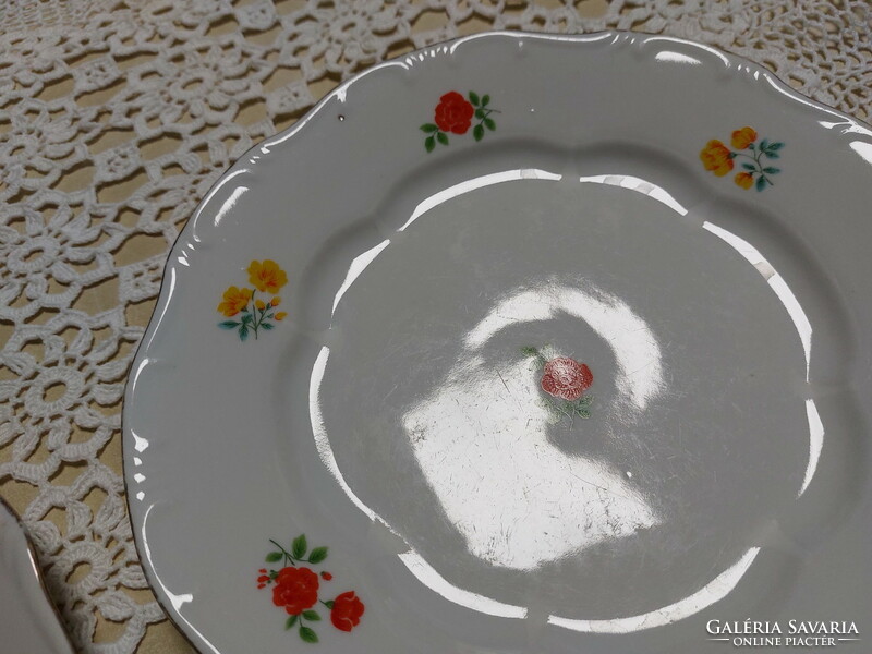 Zsolnay floral flat plate, 2 pcs