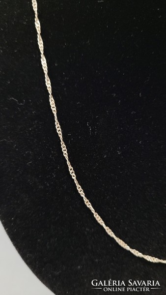Silver necklace 2.45 g