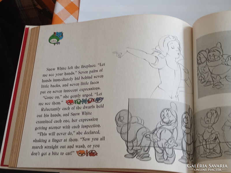 Walt Disney's Snow White and the Seven Dwarfs (studio book) hardcover – October 5, 1979 price HUF 60,000